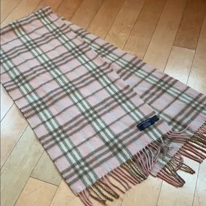 Classic Vintage Check Burberry Cashmere Scarf